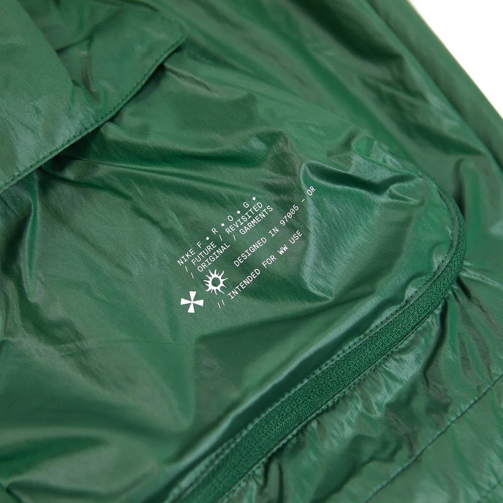 Nike Project F.R.O.G. Men's Woven Pod Cargo Shorts (Fir/Barely Volt/Barely Green) - Image 3