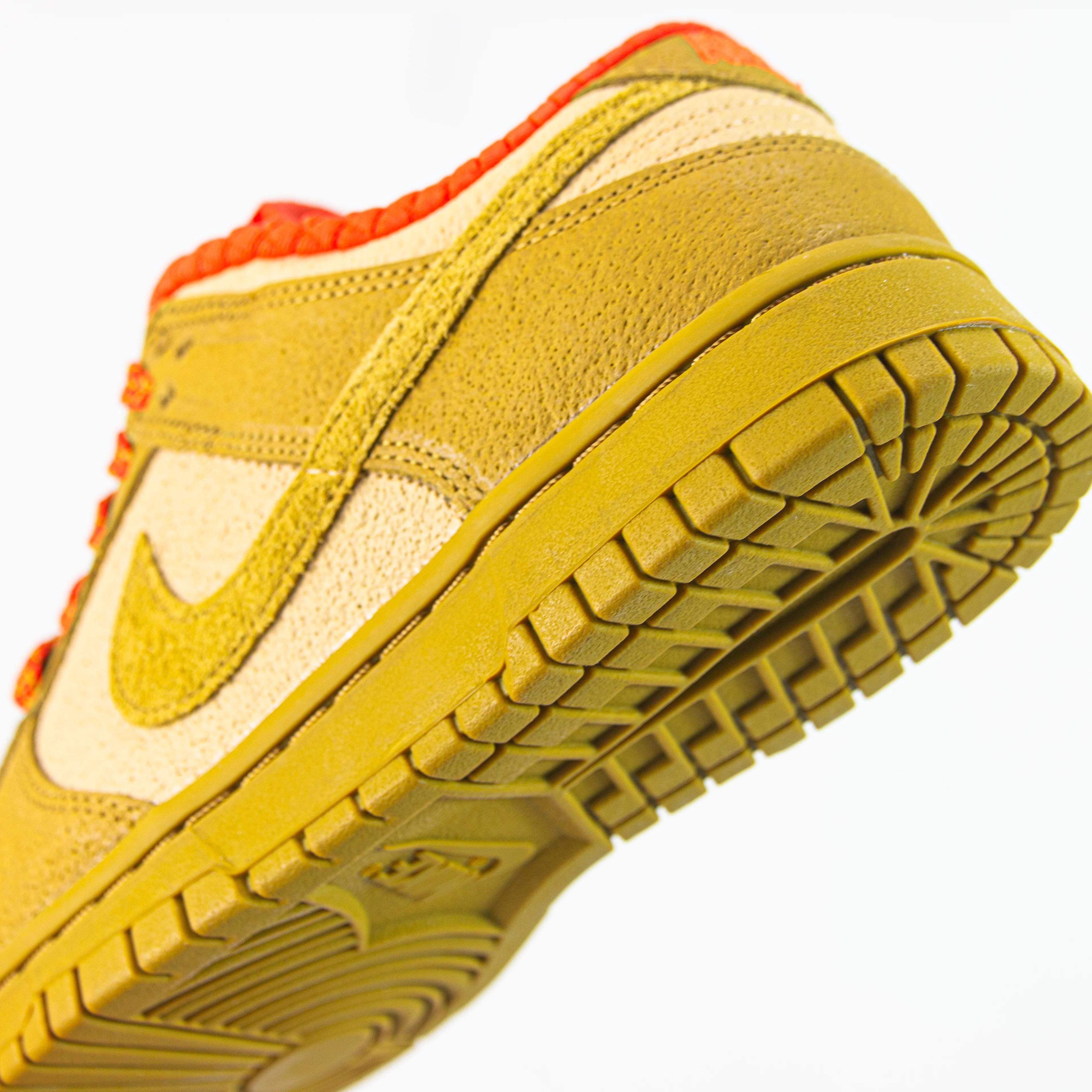 WMNS Dunk Low (Sesame/Bronzine/Picante Red) - Image 7