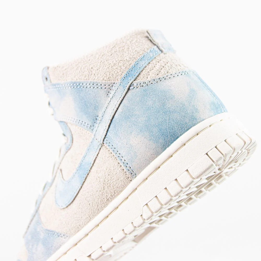 WMNS Nike Dunk High SE (Celestine Blue/Sail) - Image 3